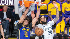 重點人防守沒研究到位？上海1勝8負也是夠糟糕的成績！.